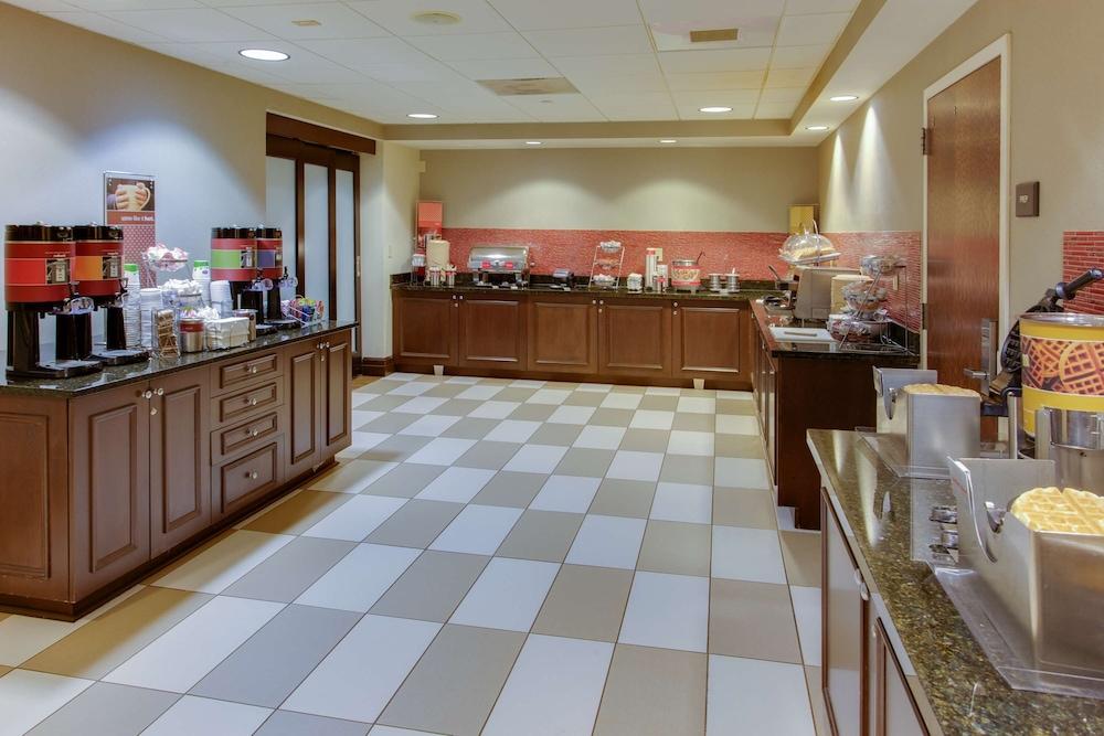 Hampton Inn By Hilton Garden City Long Island Exterior foto