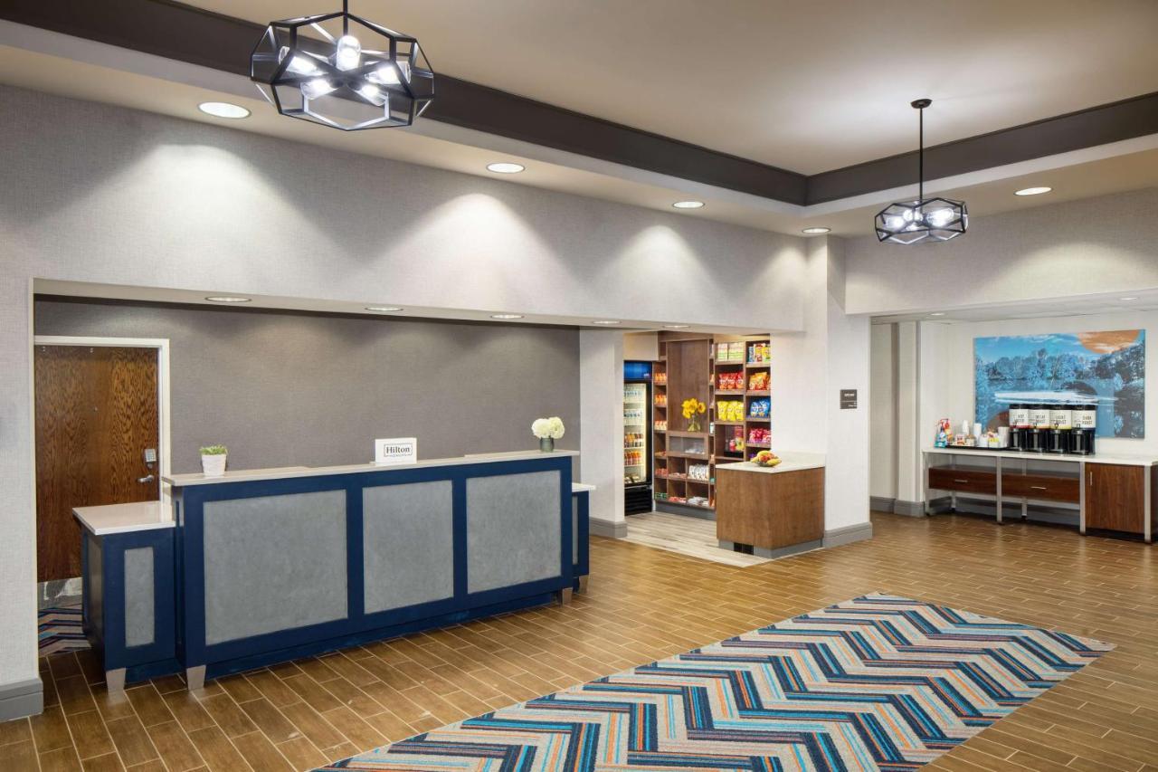 Hampton Inn By Hilton Garden City Long Island Exterior foto